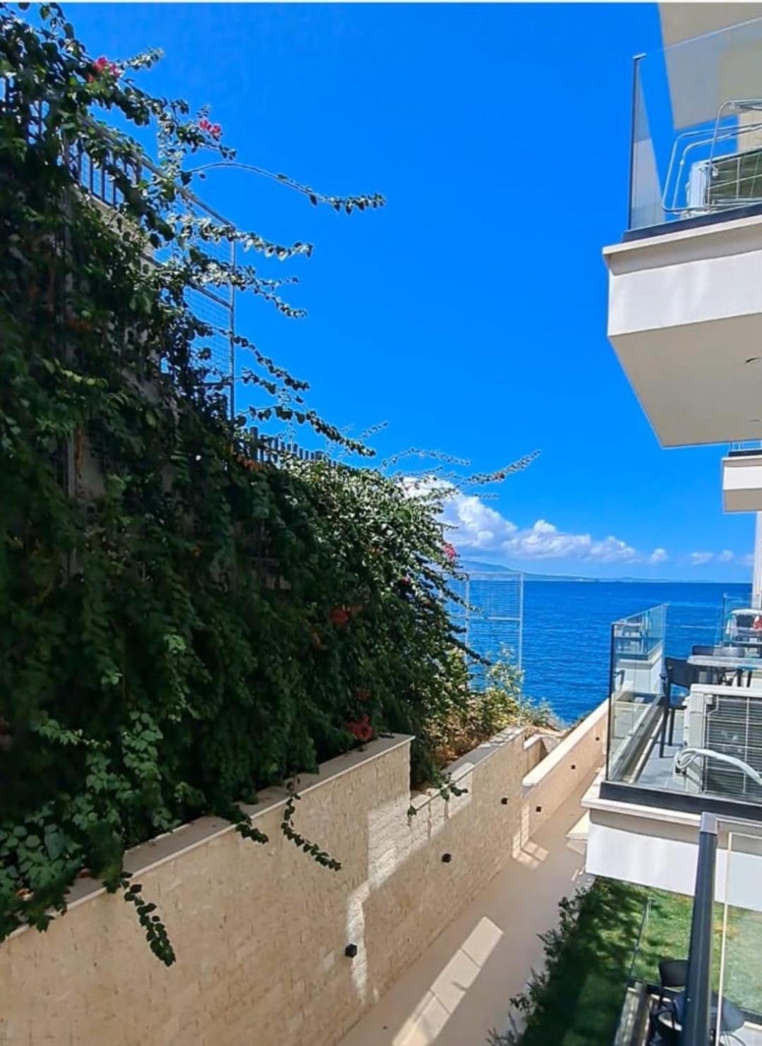 Mamani Apartments Saranda Bagian luar foto