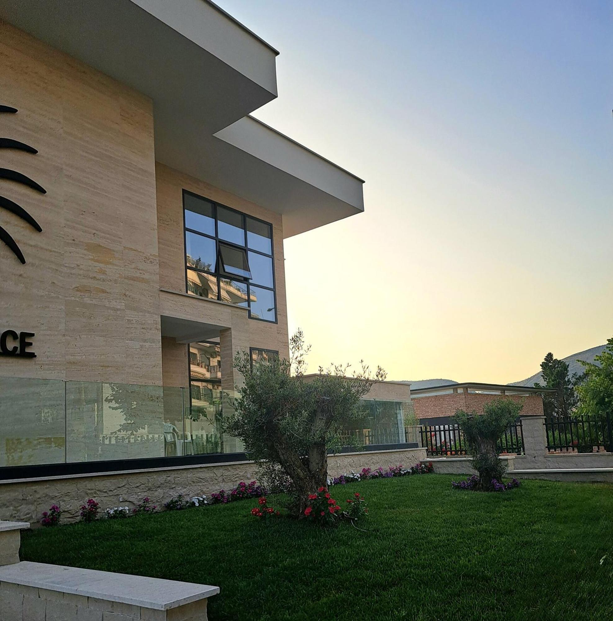 Mamani Apartments Saranda Bagian luar foto